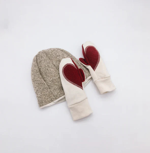 Pre-Loved Hat & Mittens Set