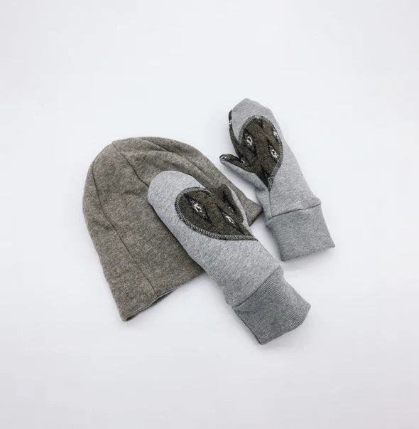 Pre-Loved Hat & Mittens Set