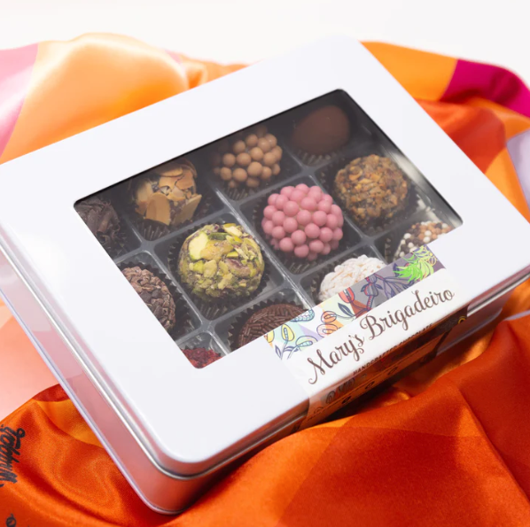 Furoshiki Gift Wrap + Tin with 12 Brigadeiros