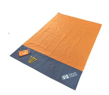 73"x79" Waterproof Outdoor Picnic/Beach Blanket
