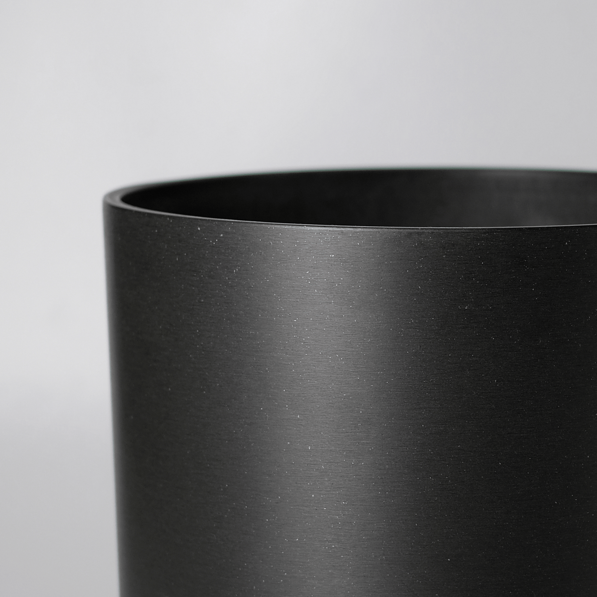 13" | 12" Kuro Black Signature Stone Planter & Saucer