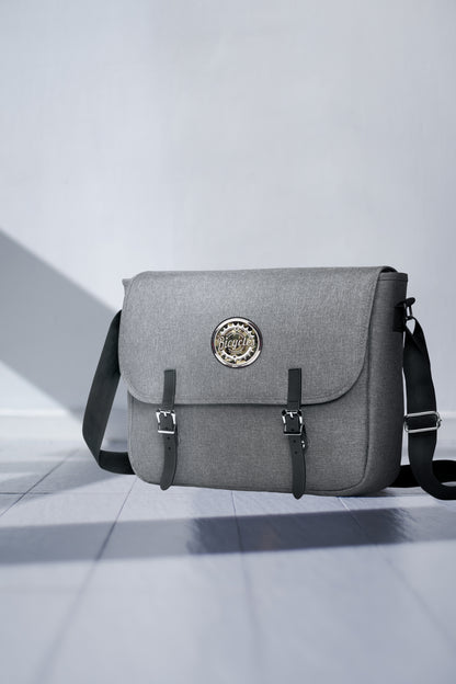 Nomads Must Haves Renew - Grey Messenger