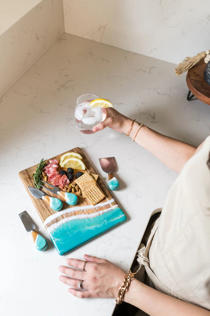 Resin Cheeseboard (Medium) & Knife Set