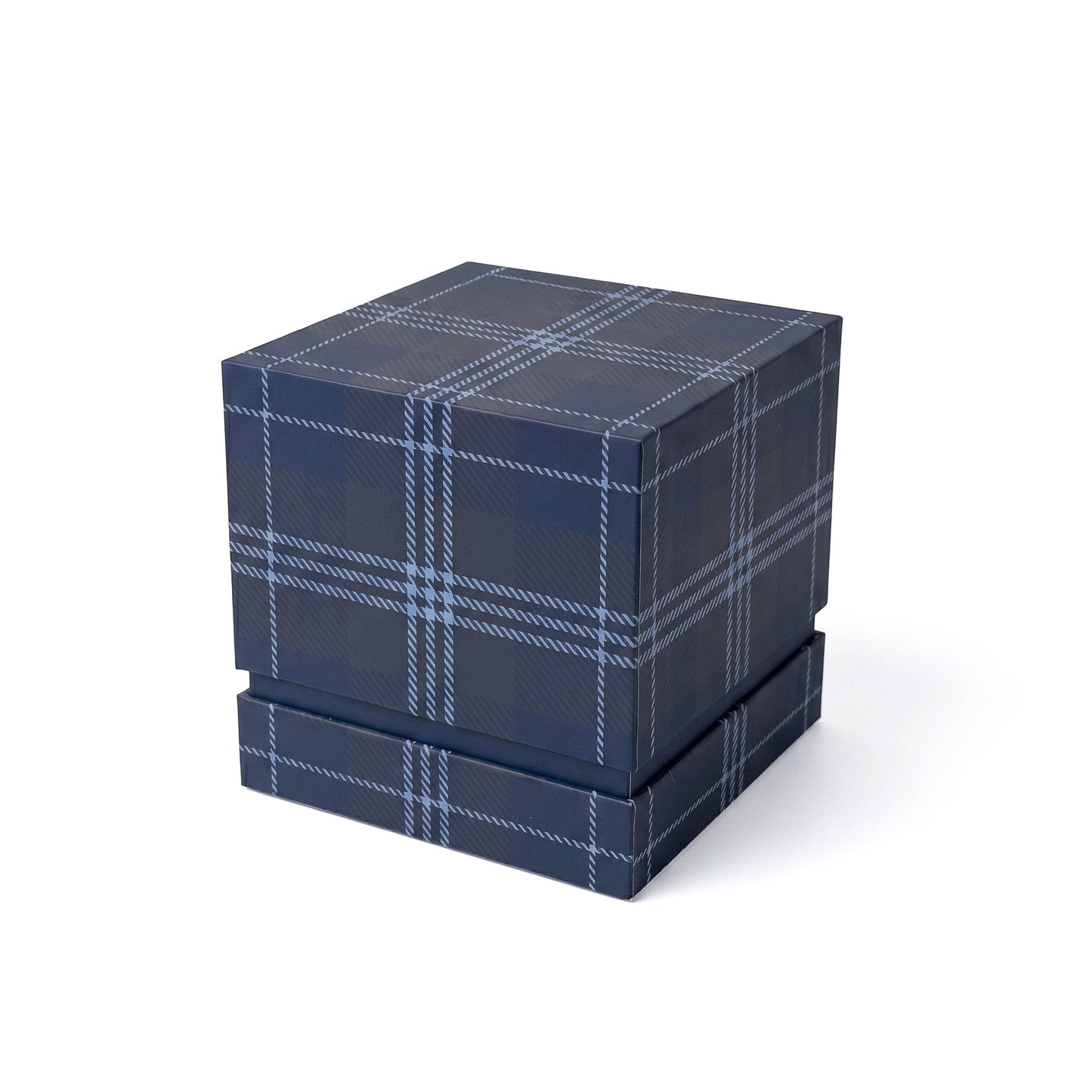 10 oz PATTERNED HOLIDAY GLASS CANDLE WITH ACACIA WOOD LID