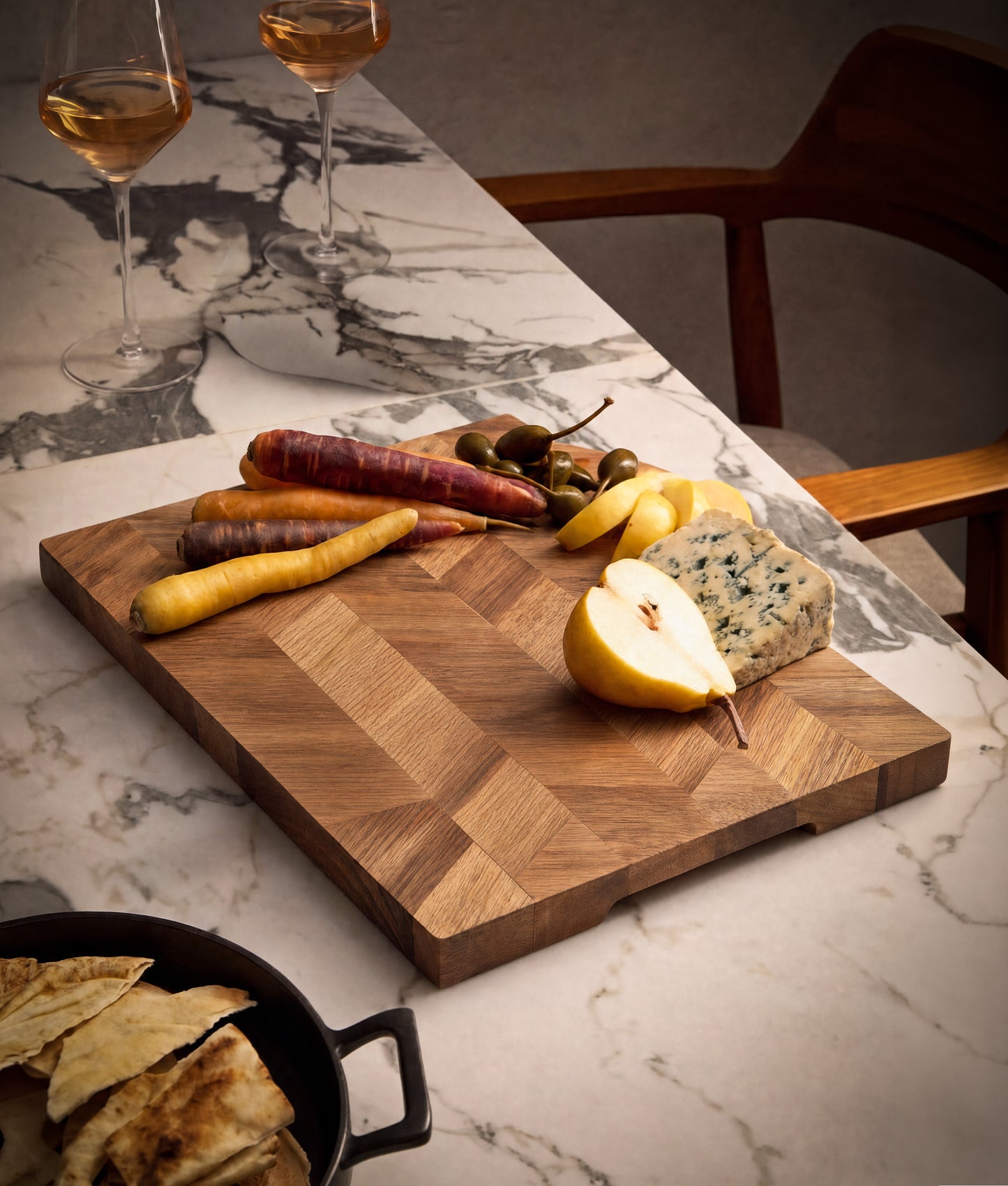 ACACIA WOOD HERRINGBONE SERVING BOARD